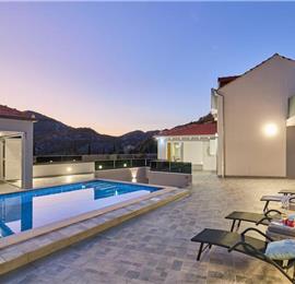 4 Bedroom Villa with pool and terrace near Dubrovnik, Sleeps 8